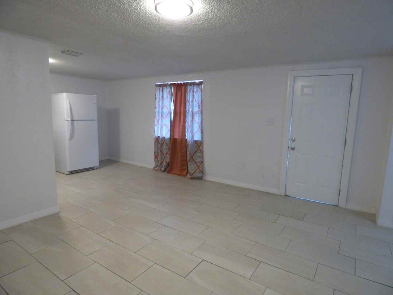 1135 E Voorhis Ave #M - Photo 5 of 16