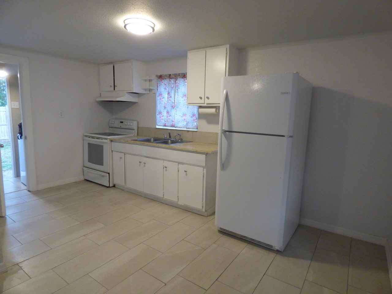 1135 E Voorhis Ave #M - Photo 6 of 16