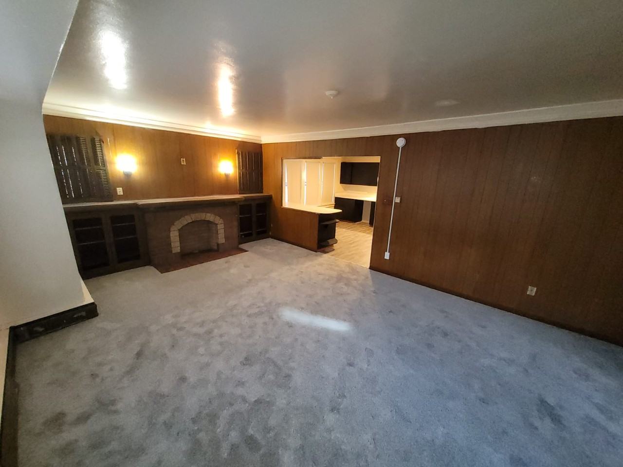 2012 W Greenfield Ave #A - Photo 5 of 6