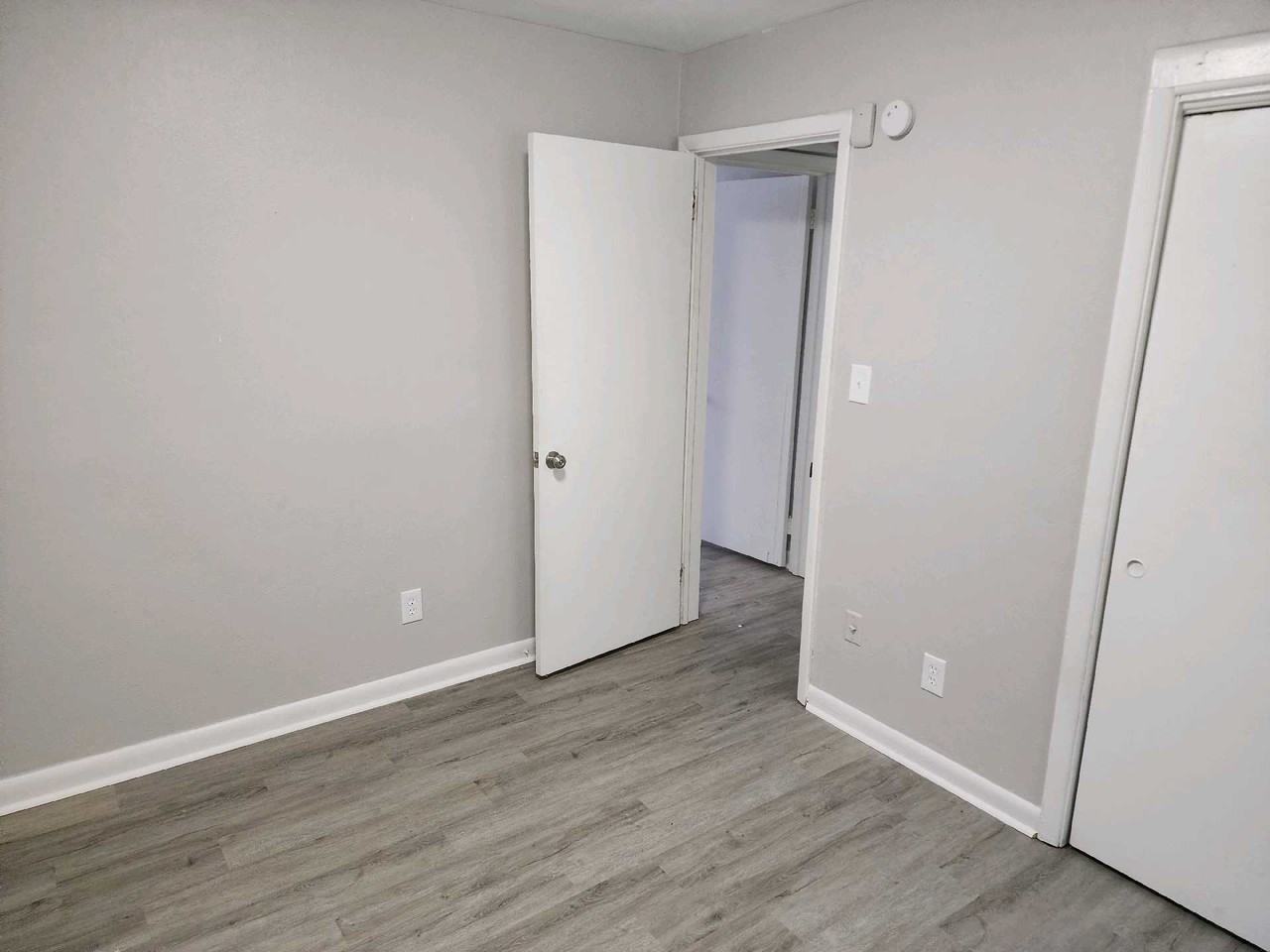 3015 Lansdell Dr - Photo 6 of 11