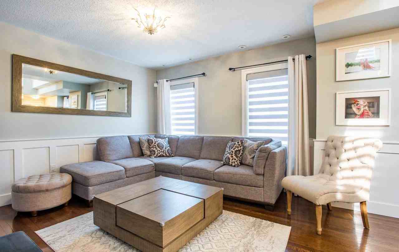 622 Shoreline Dr - Photo 3 of 44