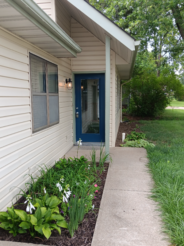 3606 Valencia Dr - Photo 2 of 16