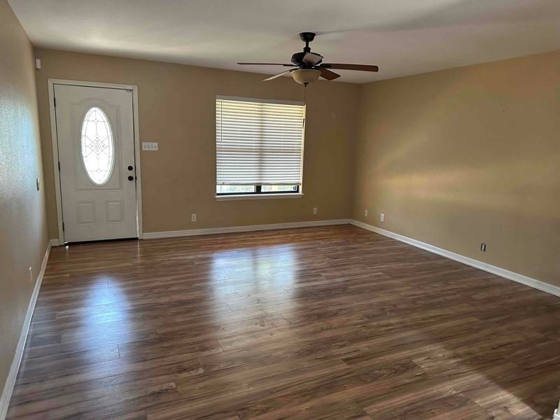 136 Sycamore Cir - Photo 2 of 21