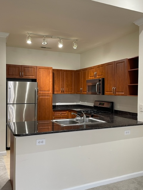 12917 Centre Park Circle - Photo 4 of 28