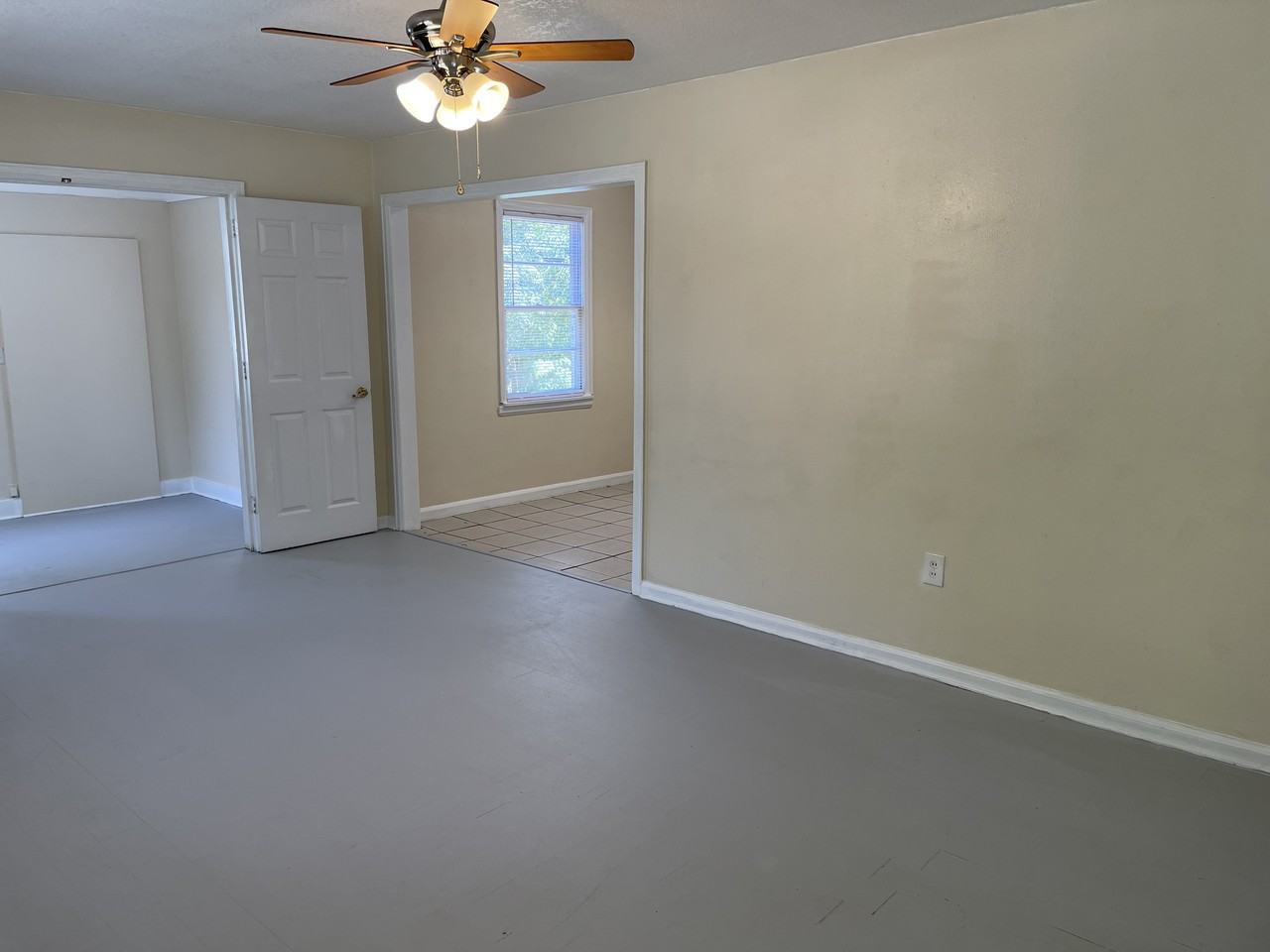 506 Forest Park Drive - Photo 2 of 10