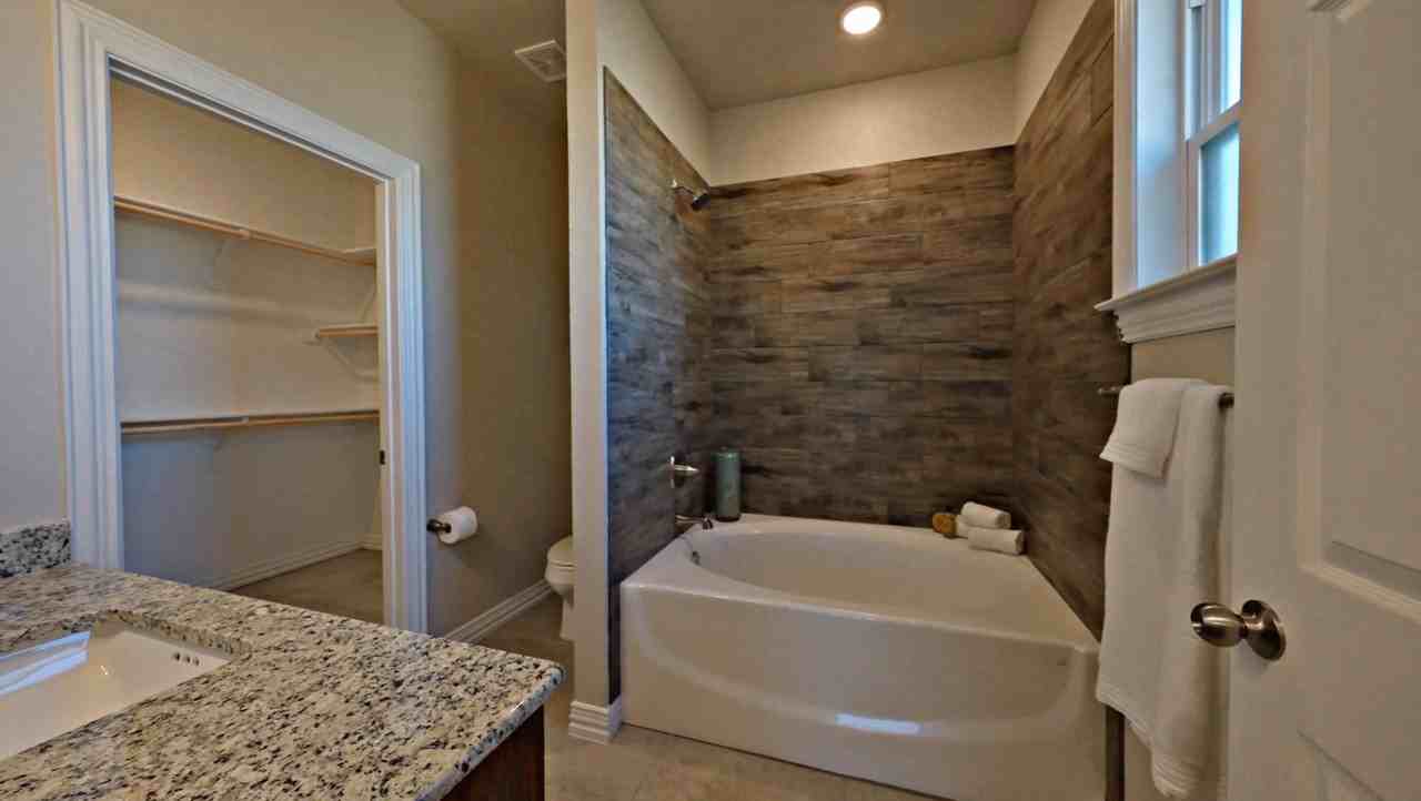 3526 Fenway Circle - Photo 6 of 10