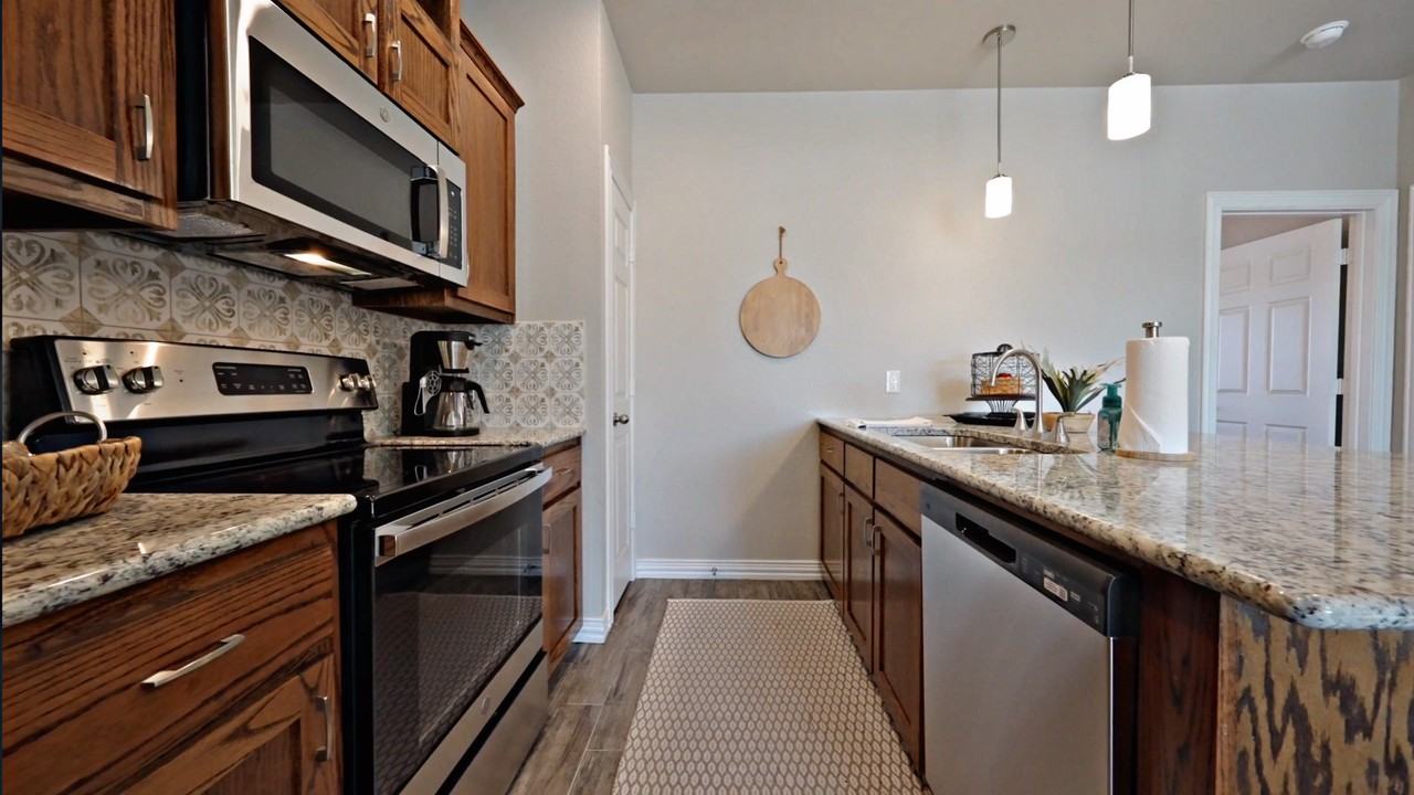 3526 Fenway Circle - Photo 2 of 10