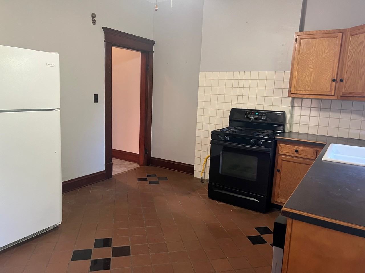 1437 S High St #NA - Photo 3 of 10