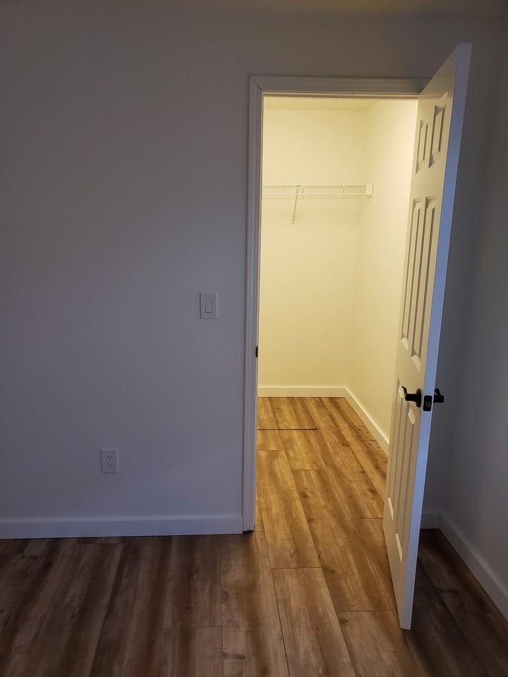 12122 26th Ave W #NA - Photo 2 of 18