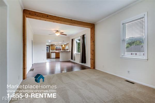 111 Bandy Ave - Photo 3 of 17