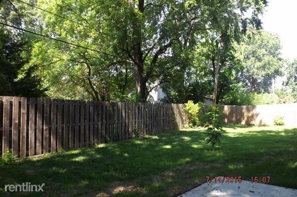 3226 W 81st St - Photo 2 of 11