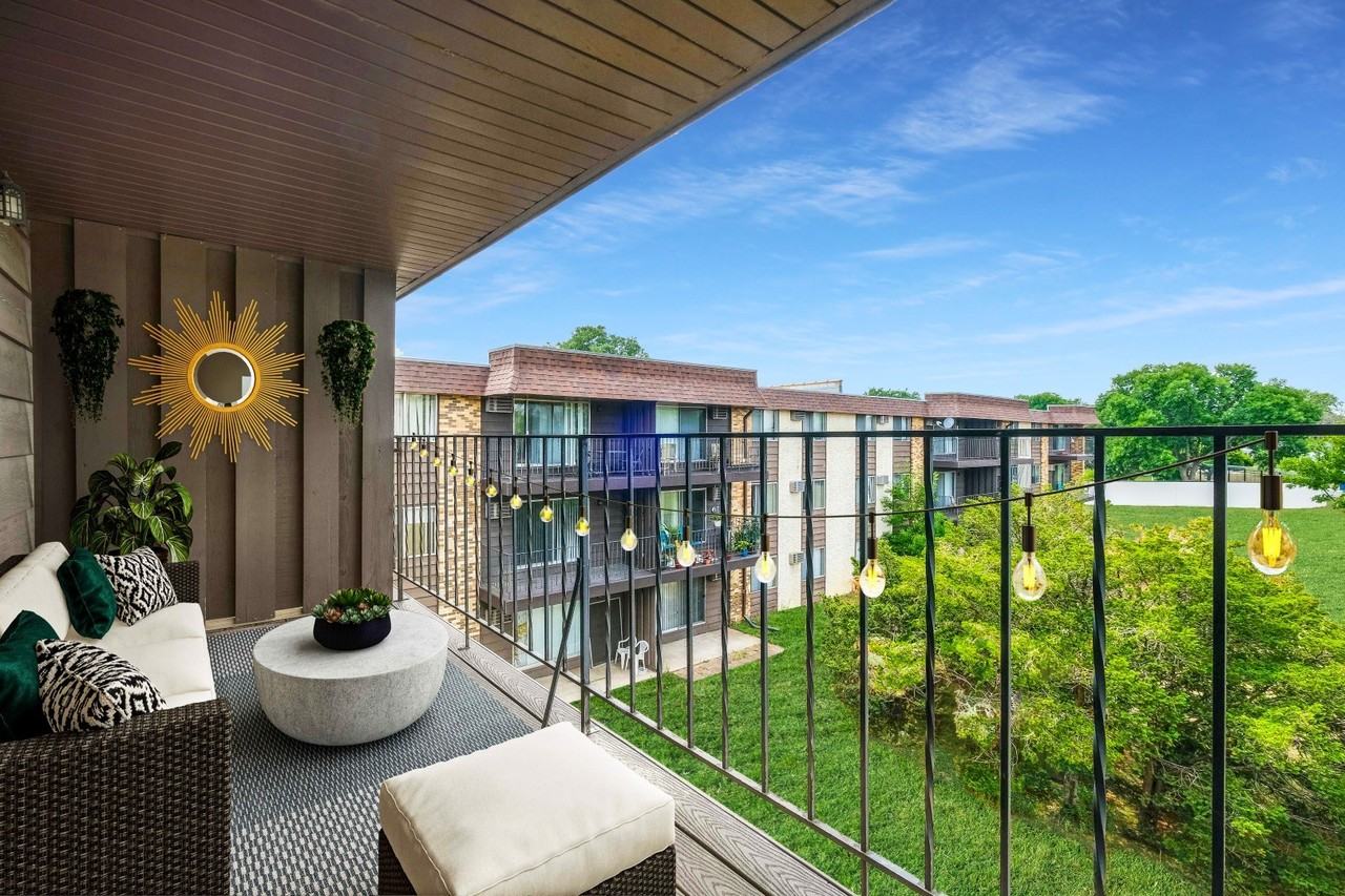 Brooklyn Crossing - Photo 6 of 50