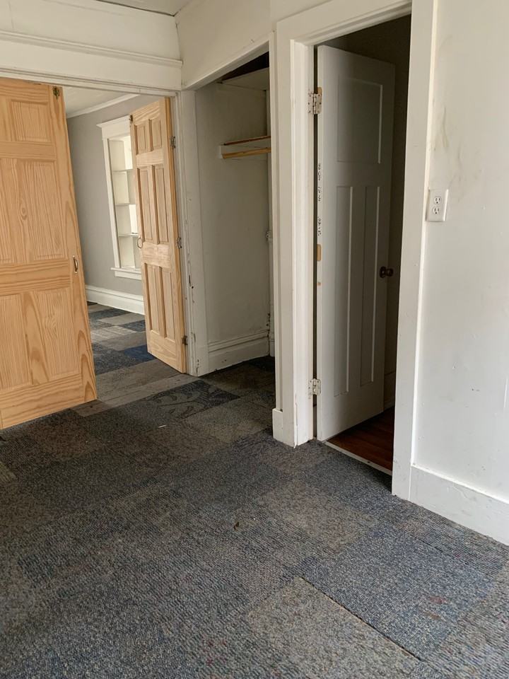 320 E 8th St #1 - Photo 3 of 12