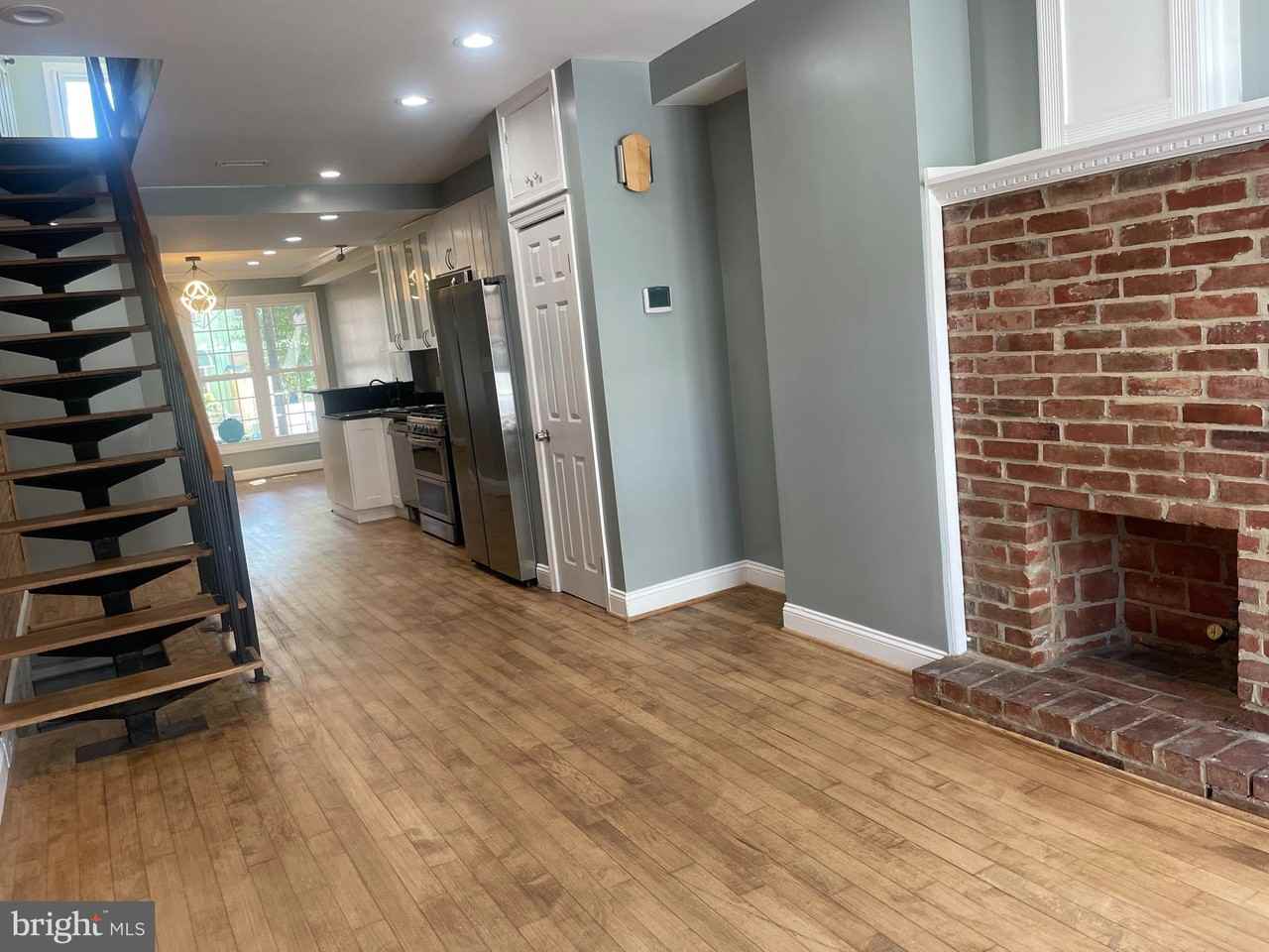 3819 Mount Pleasant Ave - Photo 3 of 19