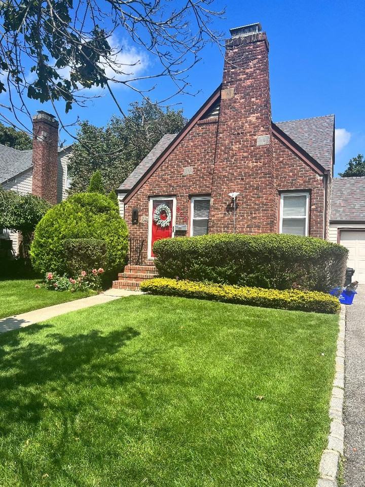 823 Grand Terrace Ave - Photo 2 of 32