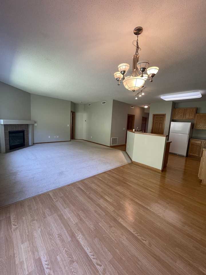 1694 Oakbrooke Ct #1 - Photo 4 of 19