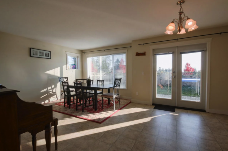 5714 Emily Way - Photo 3 of 17