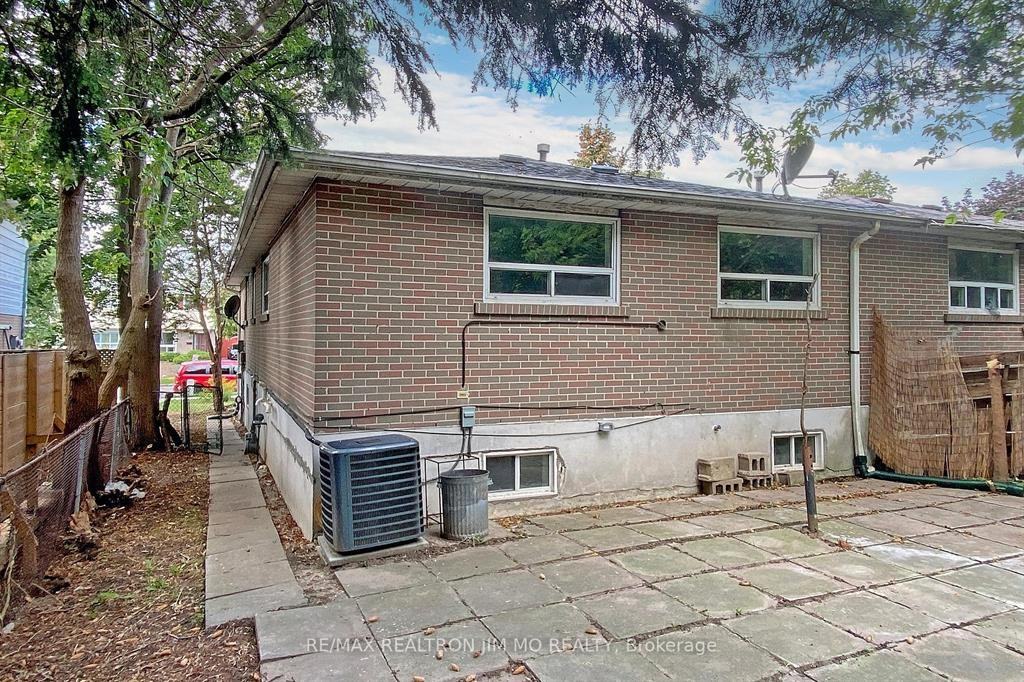 153 Hollyberry Trail - Photo 2 of 15