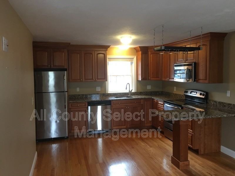 83 Holten St #3 - Photo 7 of 14