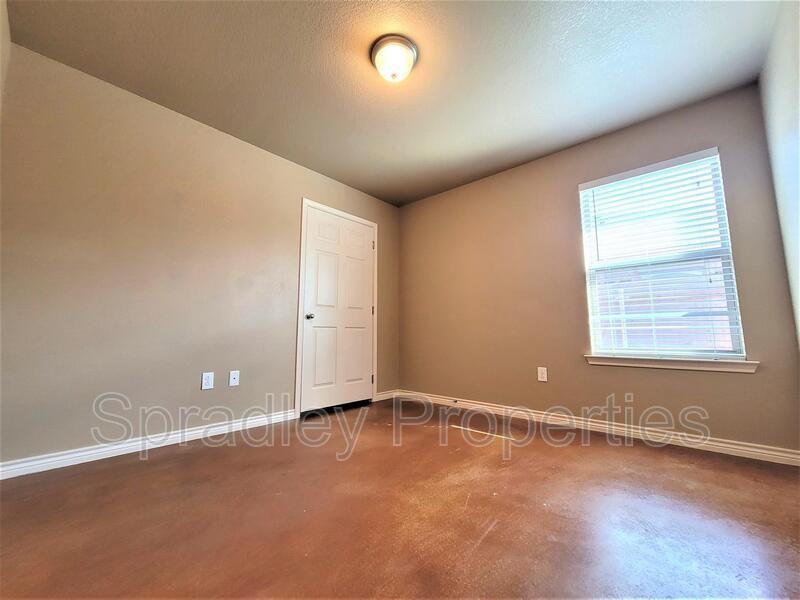 737 Laila Ln - Photo 5 of 10