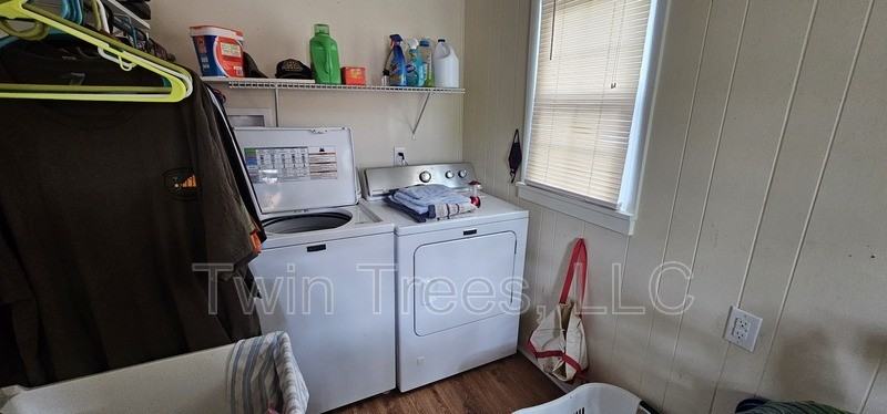 5810 Main St - Photo 2 of 12