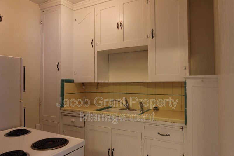 676 Memorial Dr #104 - Photo 3 of 7