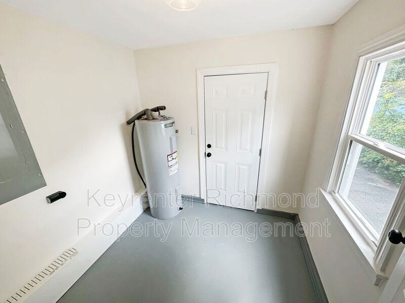 7409 Landsworth Ave - Photo 6 of 18