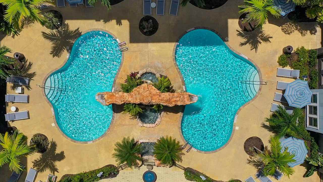 Novus Westshore - Photo 2 of 40