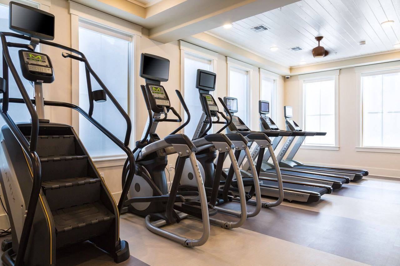 Novus Westshore - Photo 5 of 40