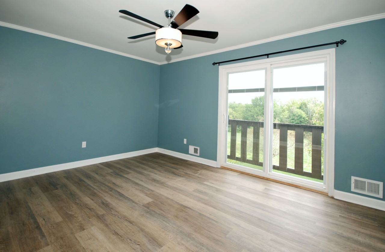 206 Spruce Hills Dr - Photo 2 of 24