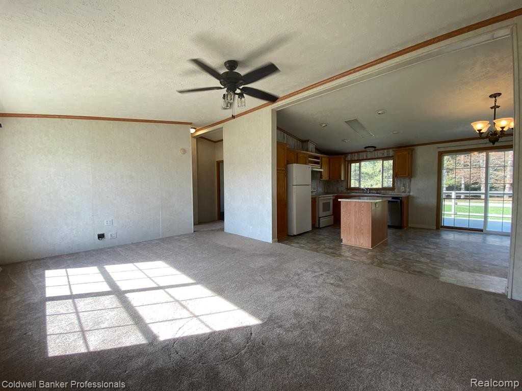 1725 Burnside Rd - Photo 2 of 10