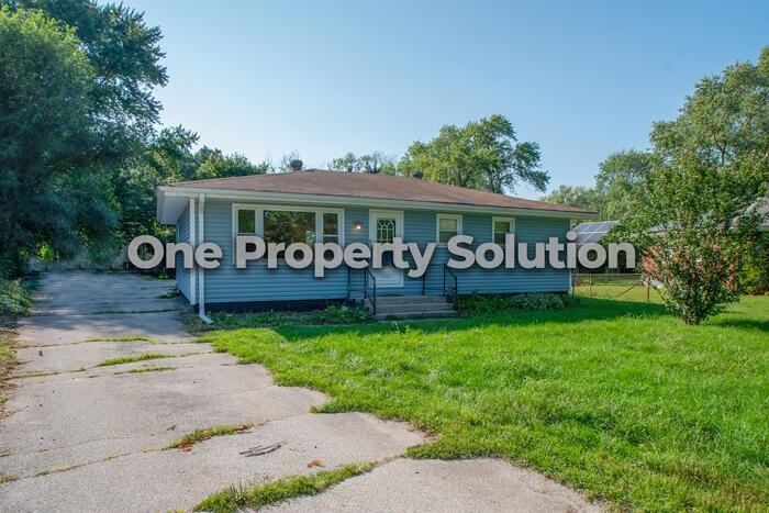 4820 Cherry St - Photo 3 of 25