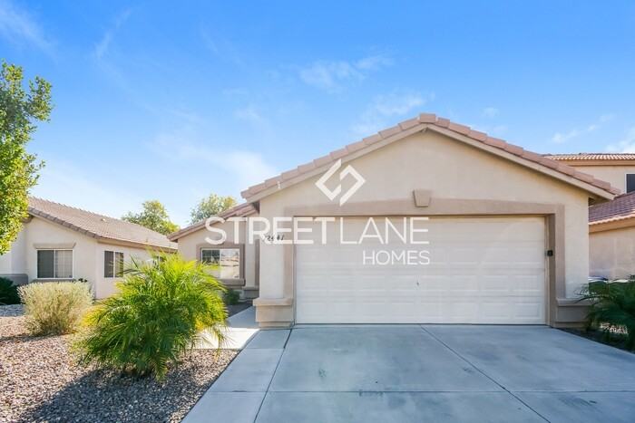 12441 W Willow Ave - Photo 2 of 16