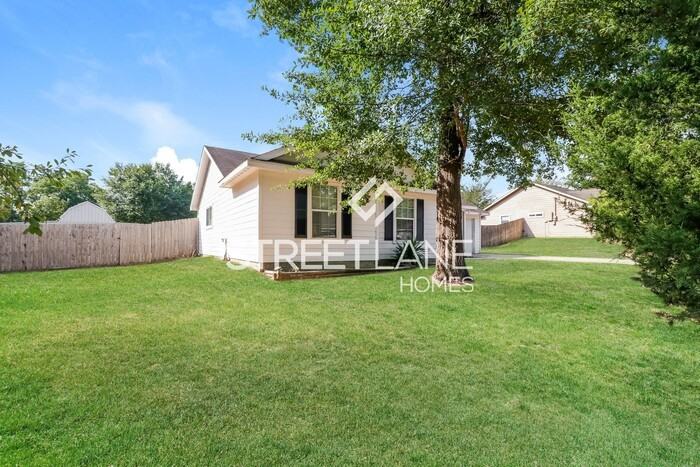 10692 Royal Tricia Dr - Photo 2 of 15