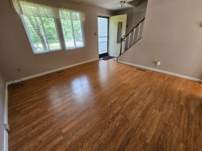 10125 Driftwood Cv #B - Photo 2 of 17