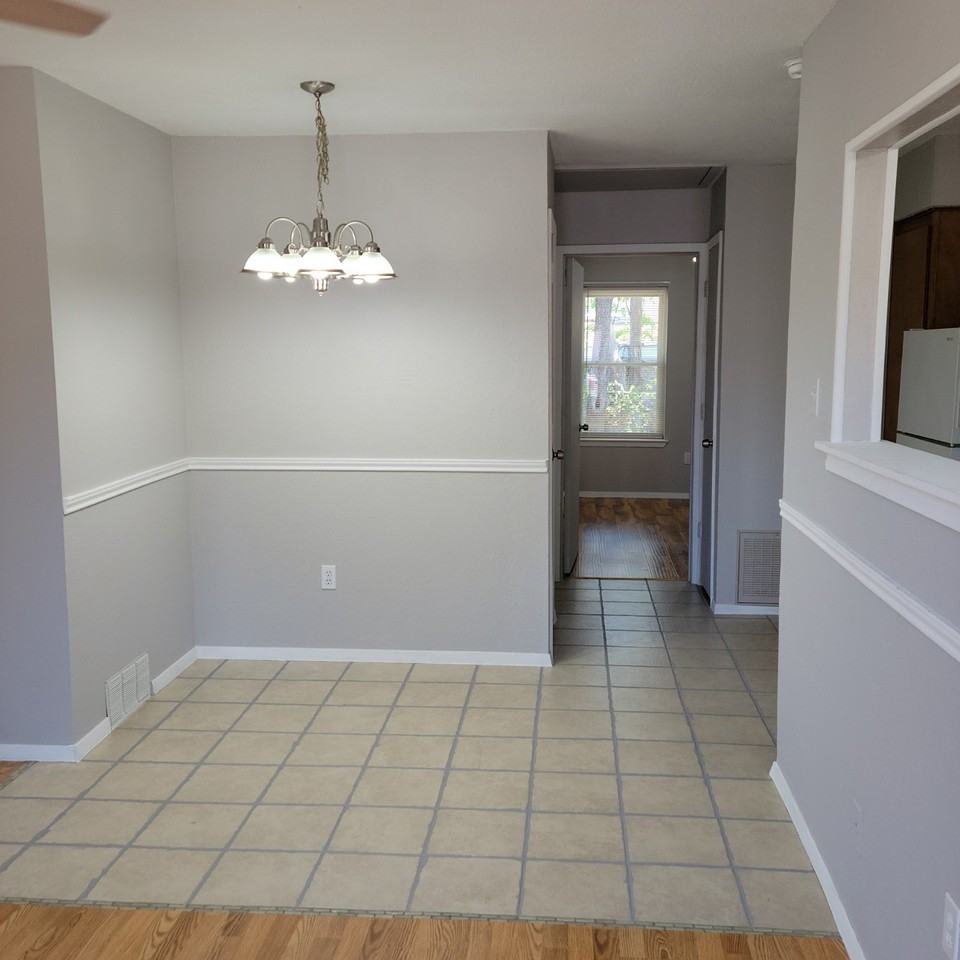 1413 7th Ave #1413 - Photo 2 of 9