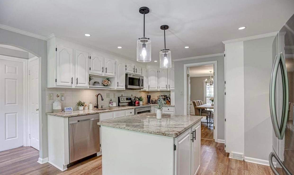 19100 Annapolis Way #NA - Photo 3 of 23