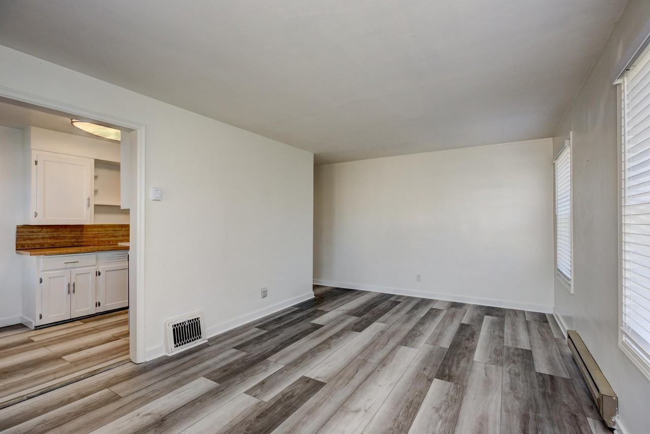 1006 N 27th St #1 - Photo 2 of 30