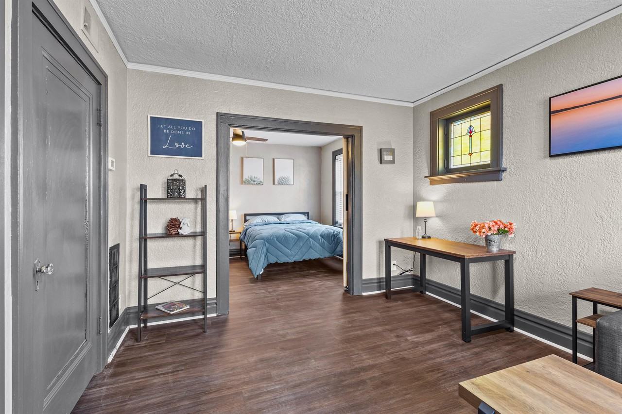4729 Morganford Rd #7 - Photo 4 of 21