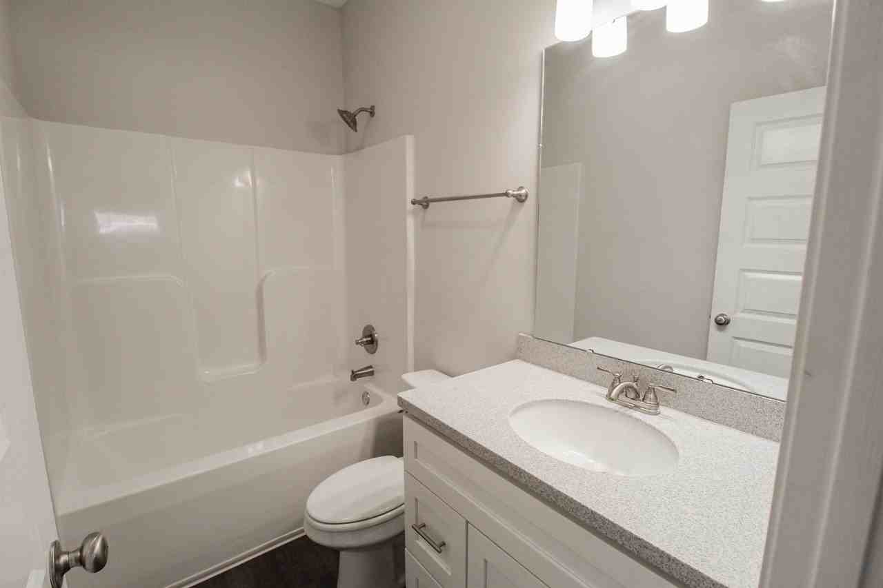130 Briarwood Rd #106 - Photo 6 of 8