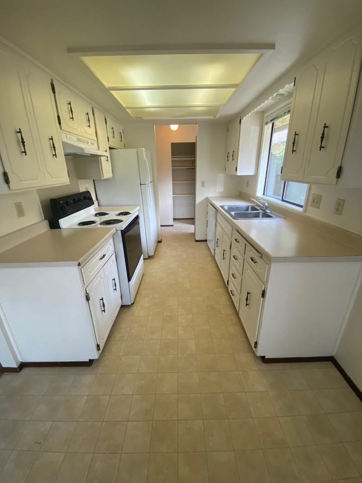 2206 Jackson Ave Nw #2206 - Photo 4 of 12