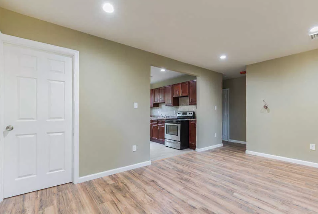 5525 Schumacher Dr #1 - Photo 6 of 6