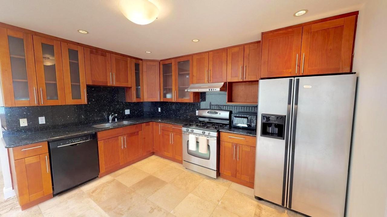 Spacious Outer Sunset home by Ocean Beach - Photo 5 of 9