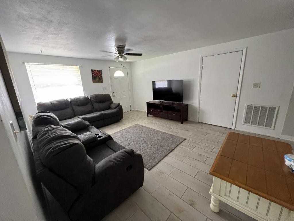 404 Quail Roost Dr - Photo 5 of 8