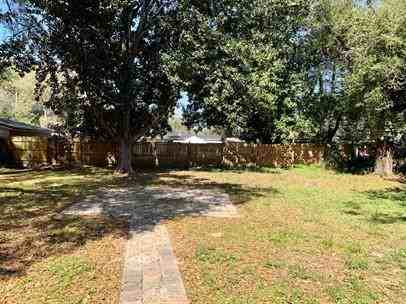 5743 College Ln - Photo 3 of 10