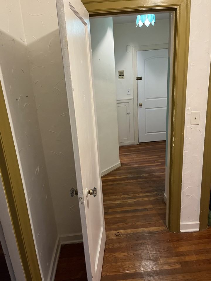 E Mercer St & Bellevue Ave E #103 - Photo 2 of 6