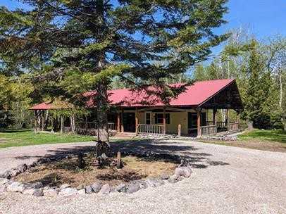 1031 Meadow Creek Rd - Photo 3 of 19