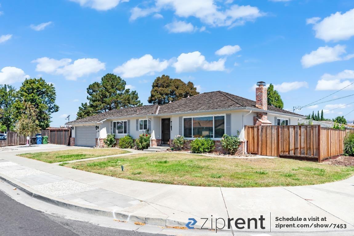 38176 Farwell Dr - Photo 2 of 22