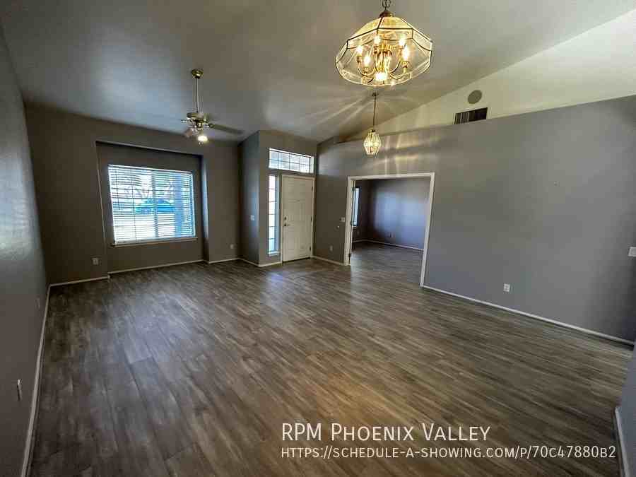 2828 E Encanto St - Photo 3 of 26
