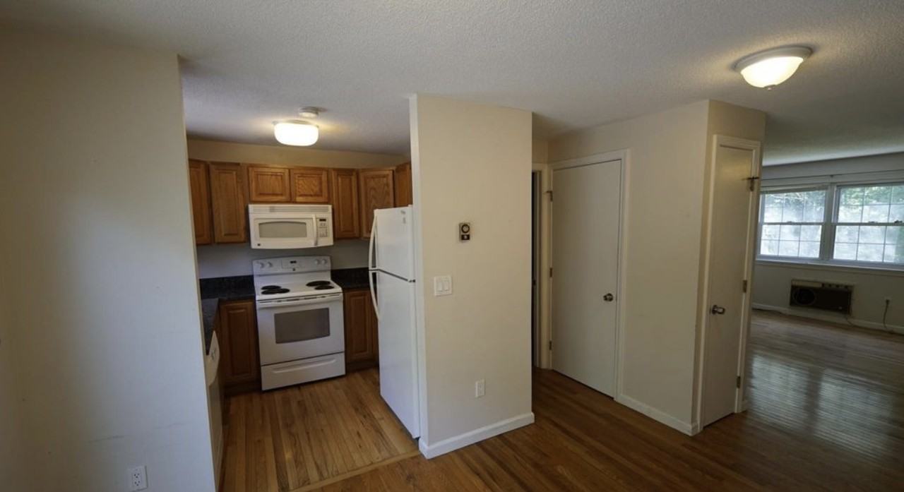 37 Crystal Ln #37B - Photo 2 of 12